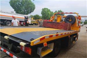 冷水江附近拖车电话号码服务