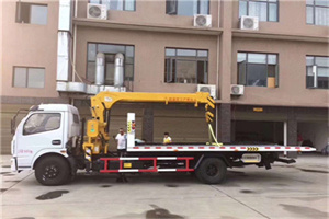 冷水江附近汽车轮胎更换